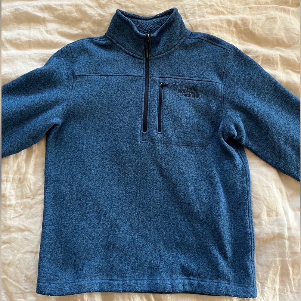 Men’s Medium North Face fleece quarter zip